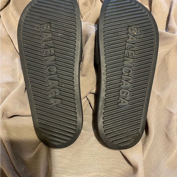 Balenciaga women pool slides - Picture 5 of 7